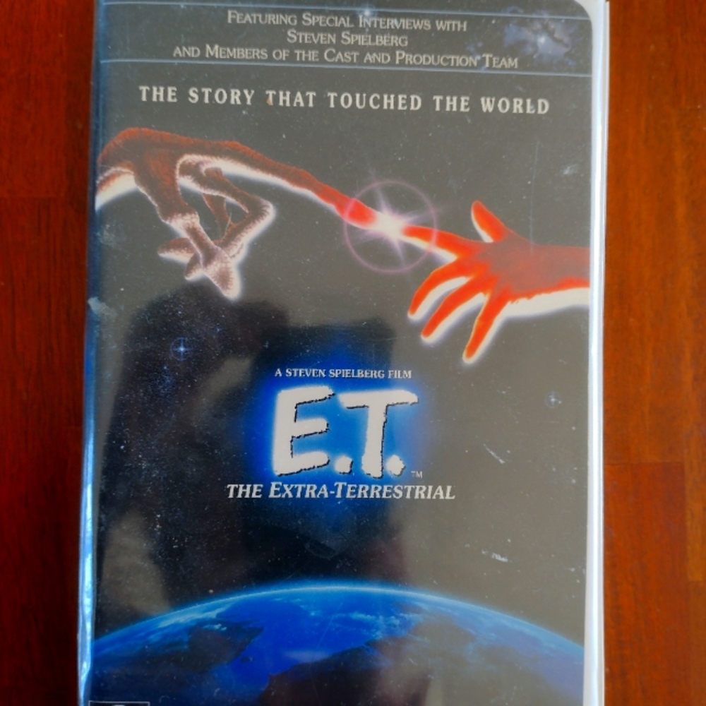 E.T. The extraterrestrial (VHS)